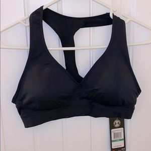 Black UA Plunge sports bra (L) NWT